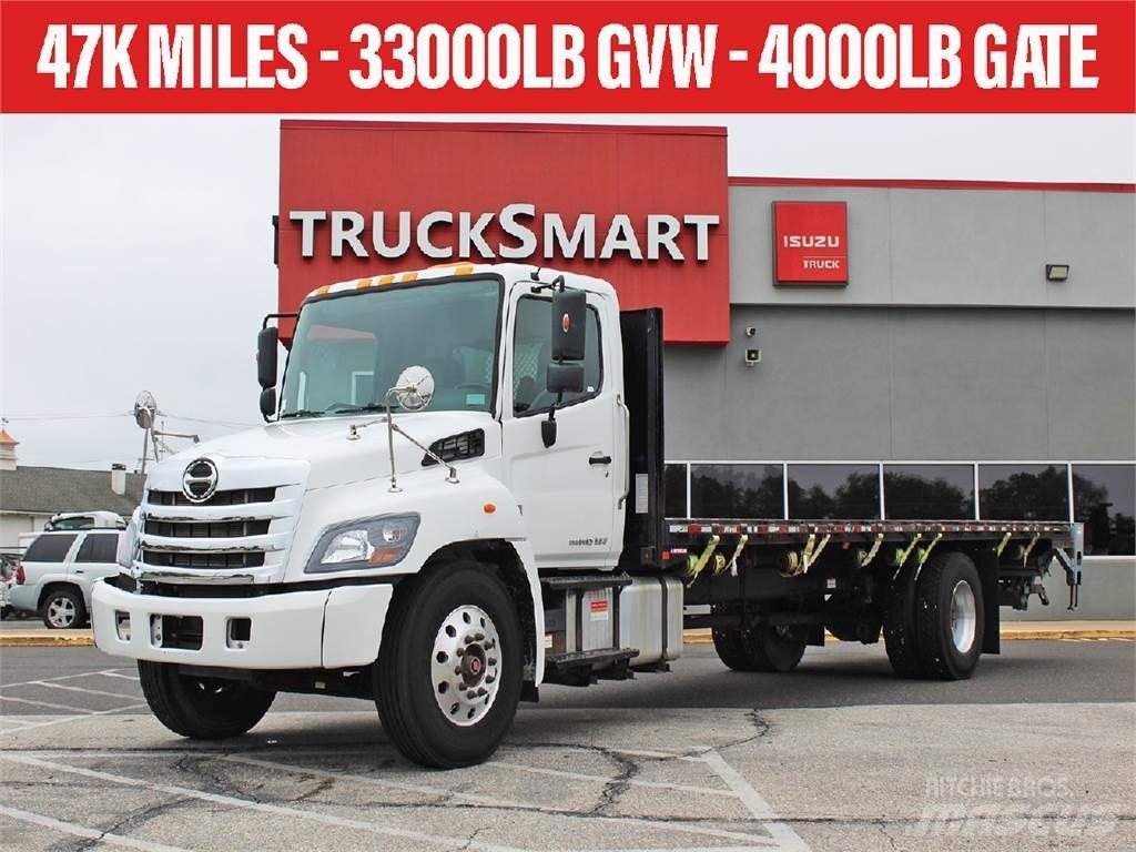 Hino 338 平板式/側卸式卡車