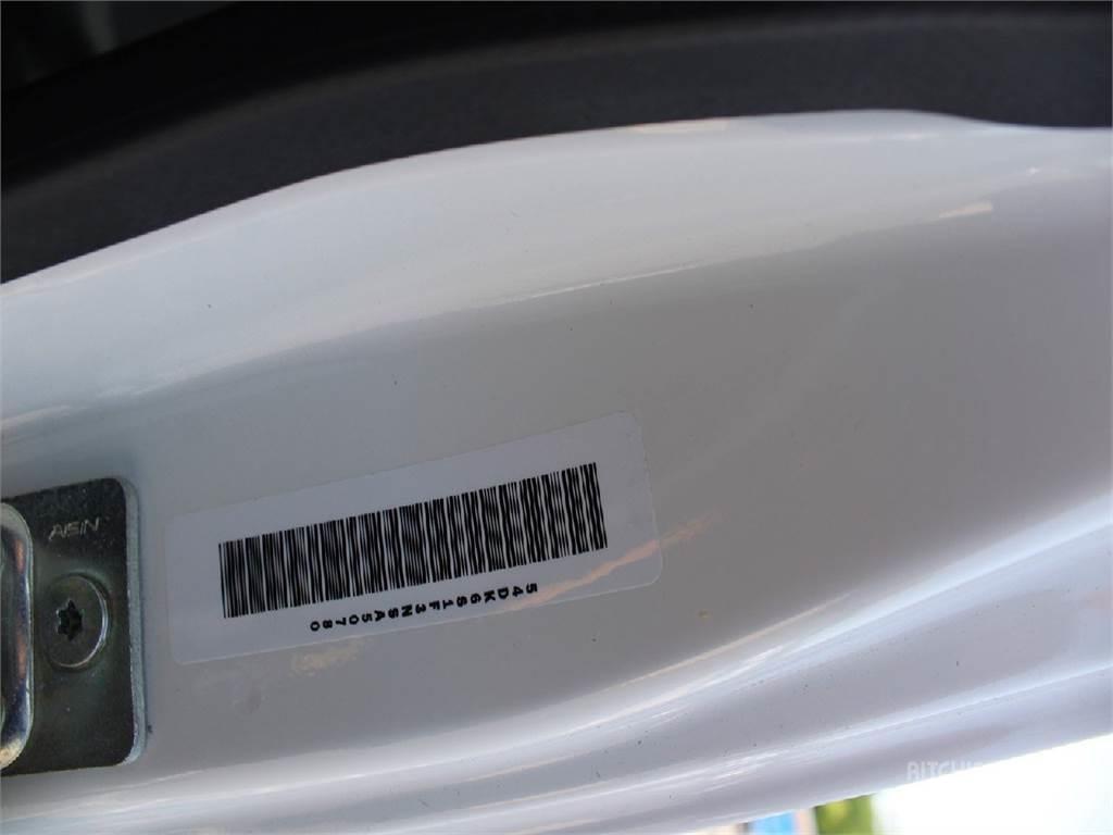 Isuzu FTR 貨箱式卡車