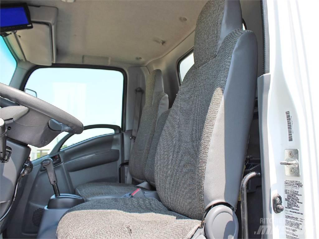 Isuzu NPR-HD 廂式貨物運輸車