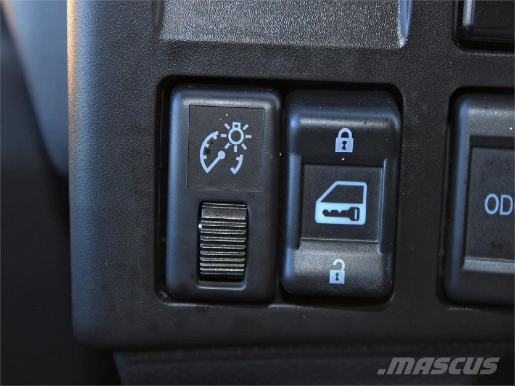 Isuzu NPR-HD 傾卸式卡車