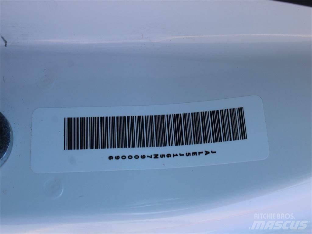 Isuzu NQR 貨箱式卡車
