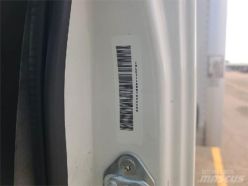 Isuzu NQR 貨箱式卡車