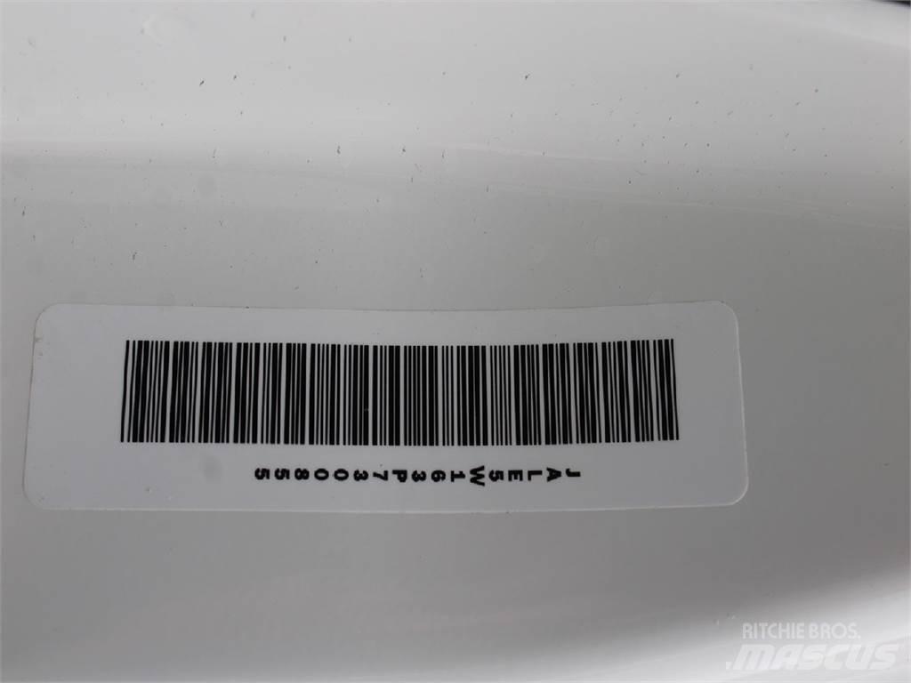 Isuzu NRR 貨箱式卡車