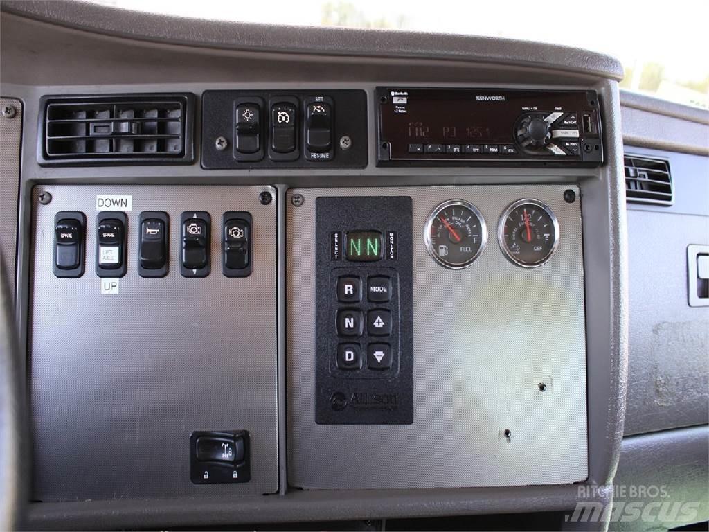 Kenworth T370 平板式/側卸式卡車