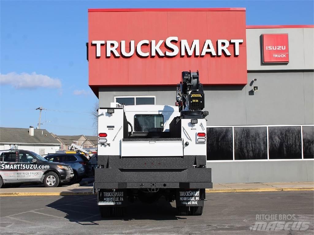 Peterbilt 537 起重機卡車