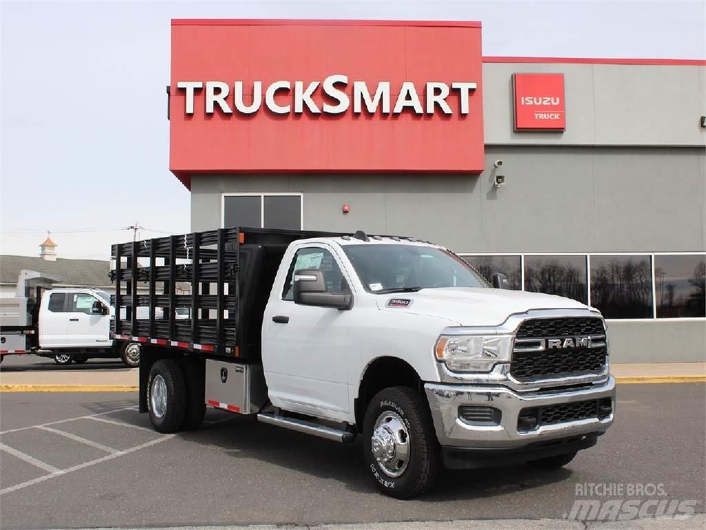 RAM 3500 平板式/側卸式卡車
