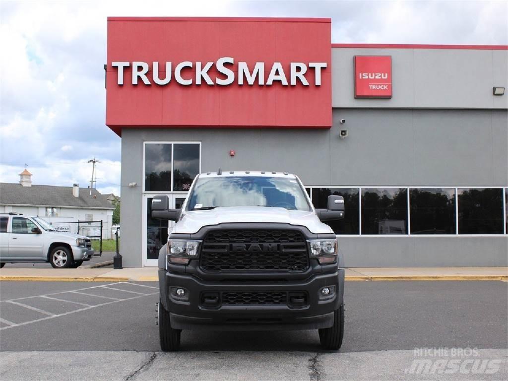 RAM 5500 起重可拆卸式卡車