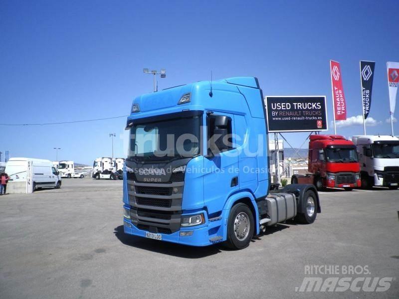 Scania R450 曳引機組件