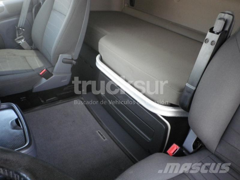 Scania R490 曳引機組件