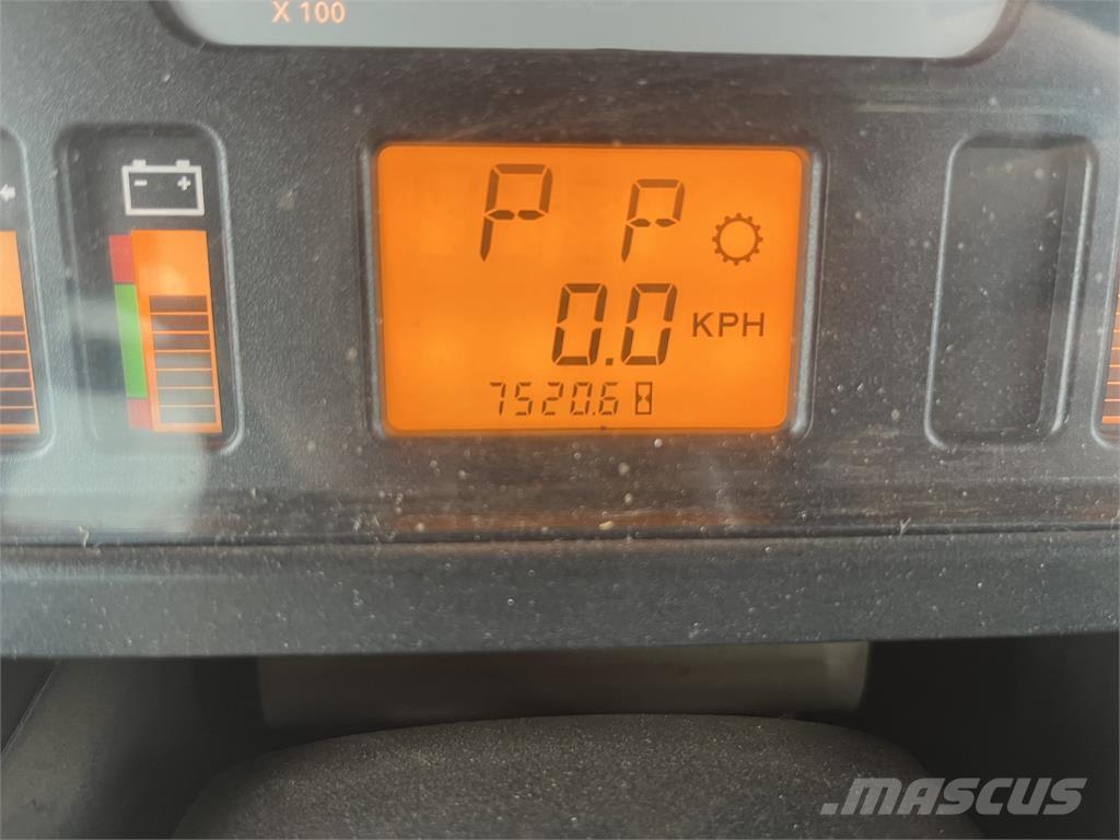 Challenger MT775E 曳引機