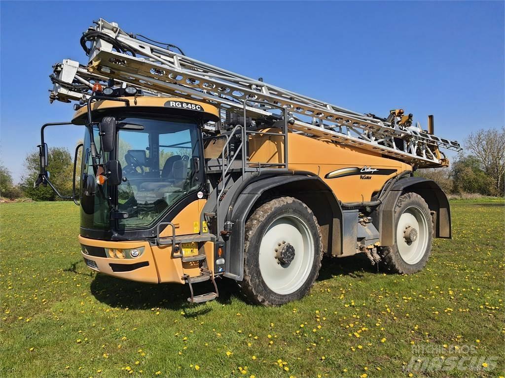 Challenger RG645C 牽引式噴霧機