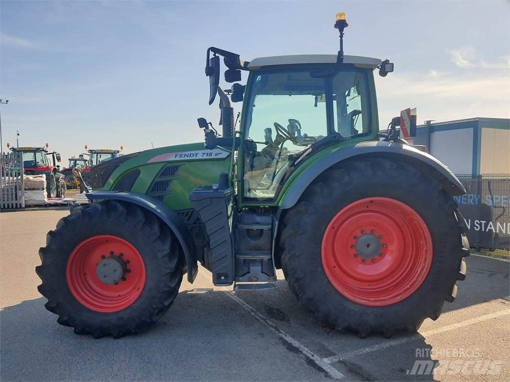 Fendt 718 VARIO S4 曳引機