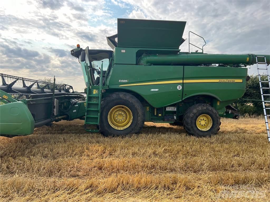 John Deere S685I 聯合收穫機