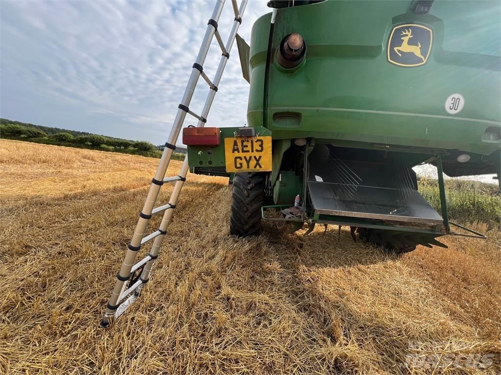 John Deere S685I 聯合收穫機