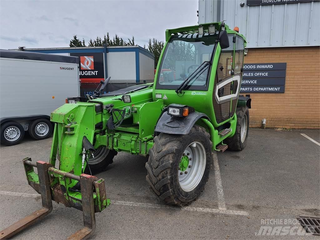 Merlo TF38.7 農業用伸縮臂裝載機