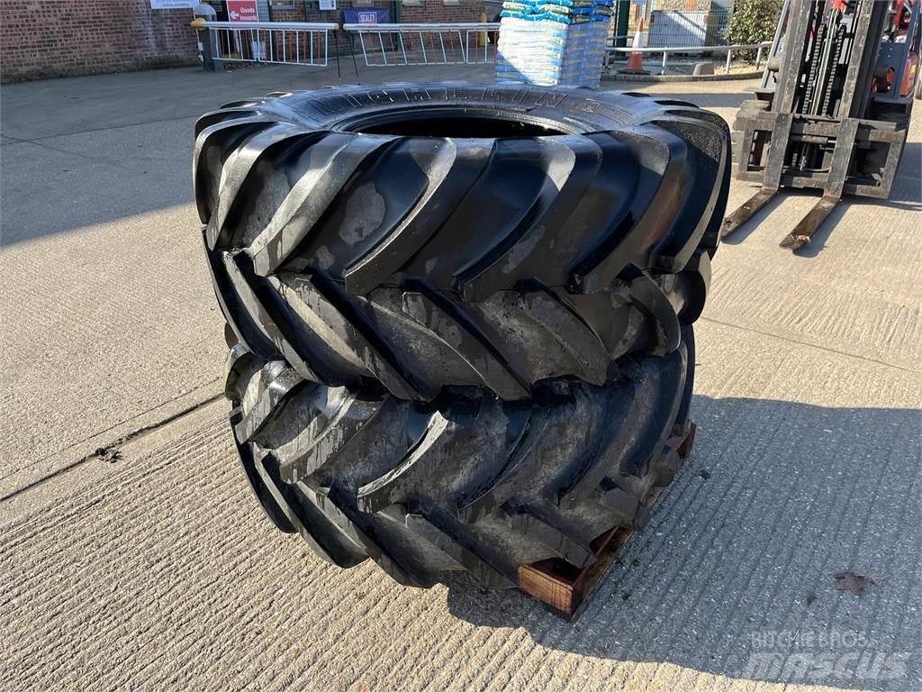 Michelin TYRES. 輪胎、車輪和輪圈