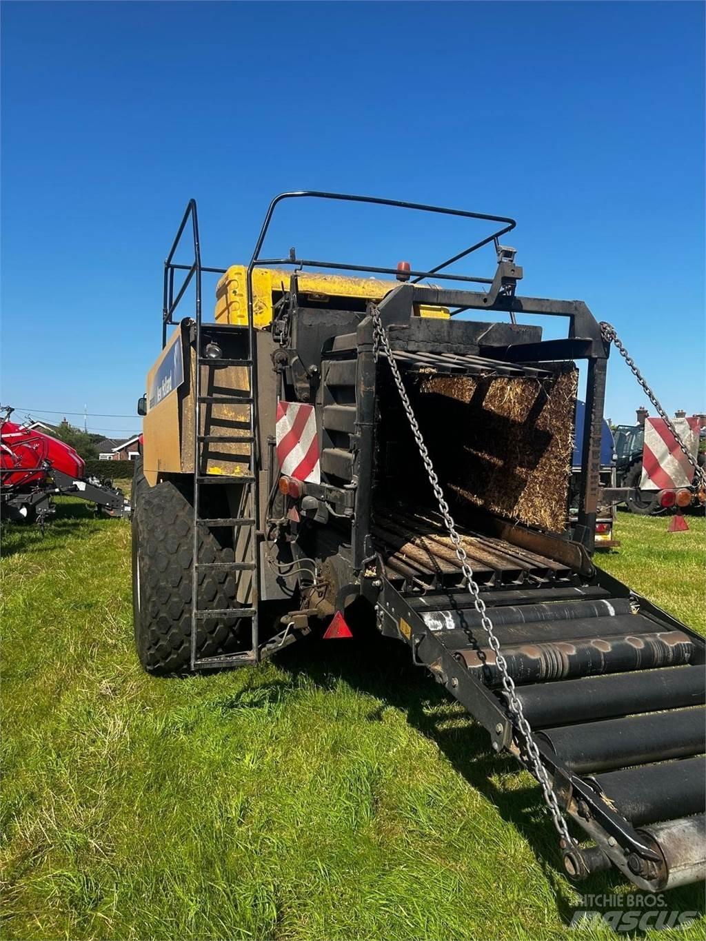 New Holland BB9090 方形打捆機