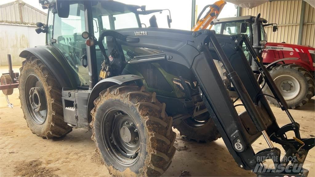 Valtra G135A 曳引機