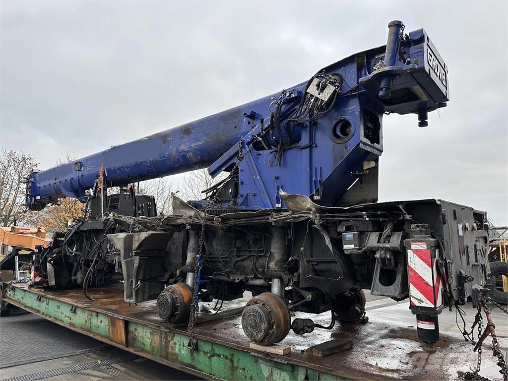 Grove GMK 4090 全路面起重機/吊車
