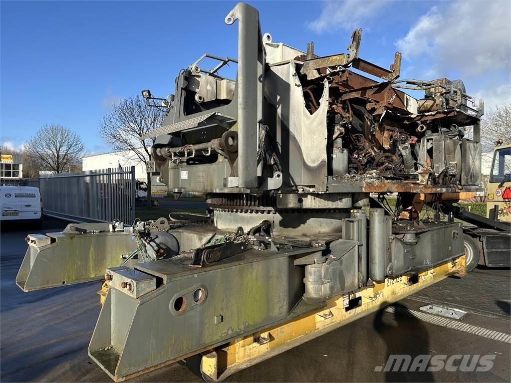 Liebherr LR 1160 全路面起重機/吊車