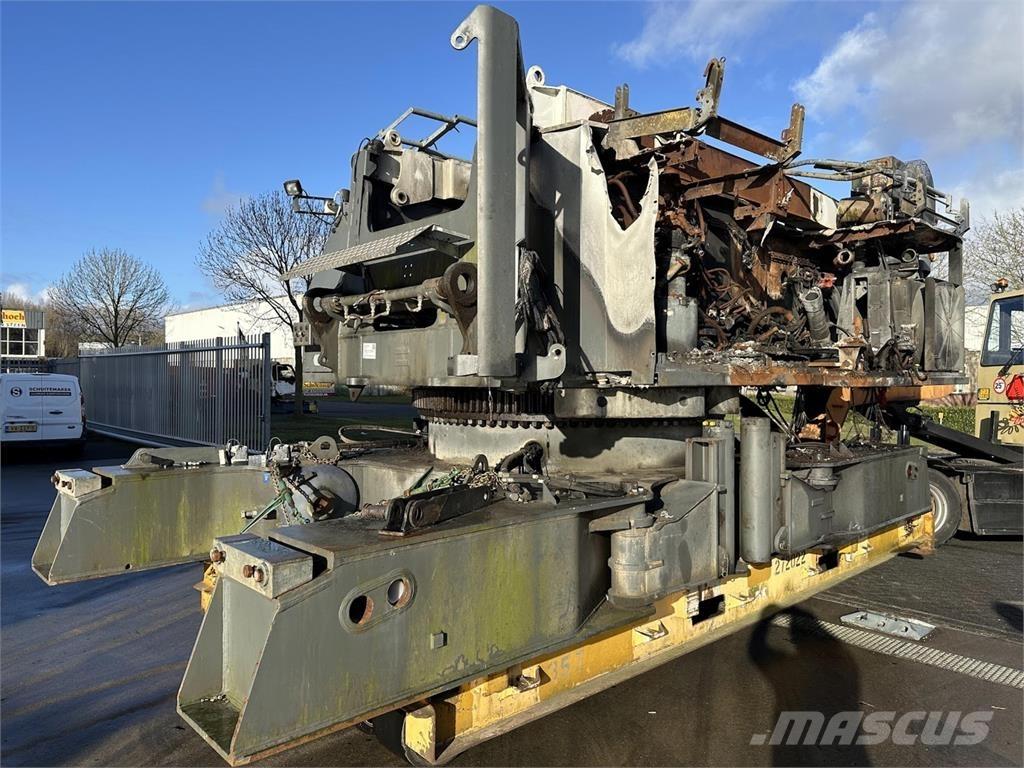 Liebherr LR 1160 全路面起重機/吊車