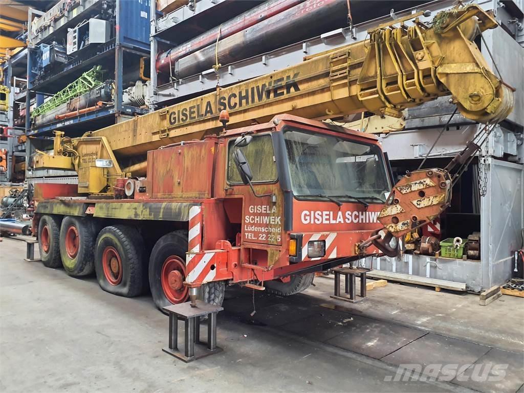 Liebherr LTM 1050 全路面起重機/吊車