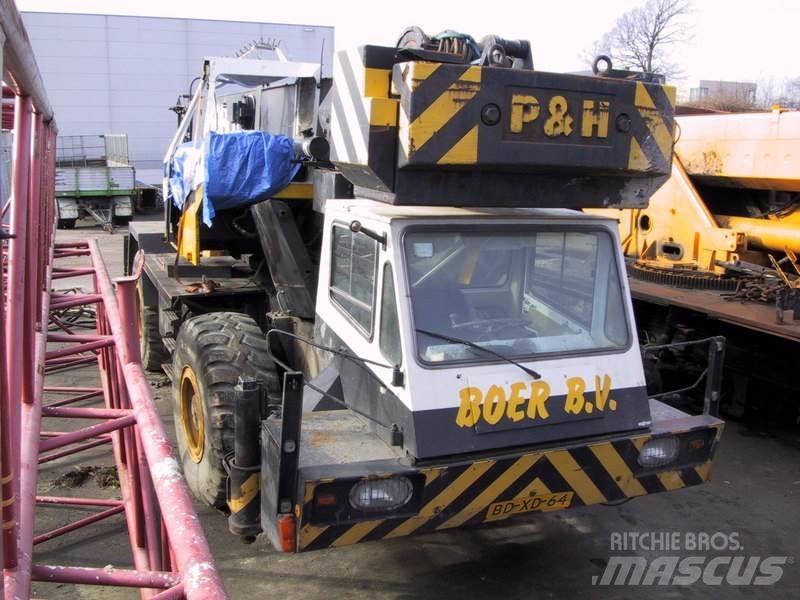 P&H S35 for parts 全路面起重機/吊車