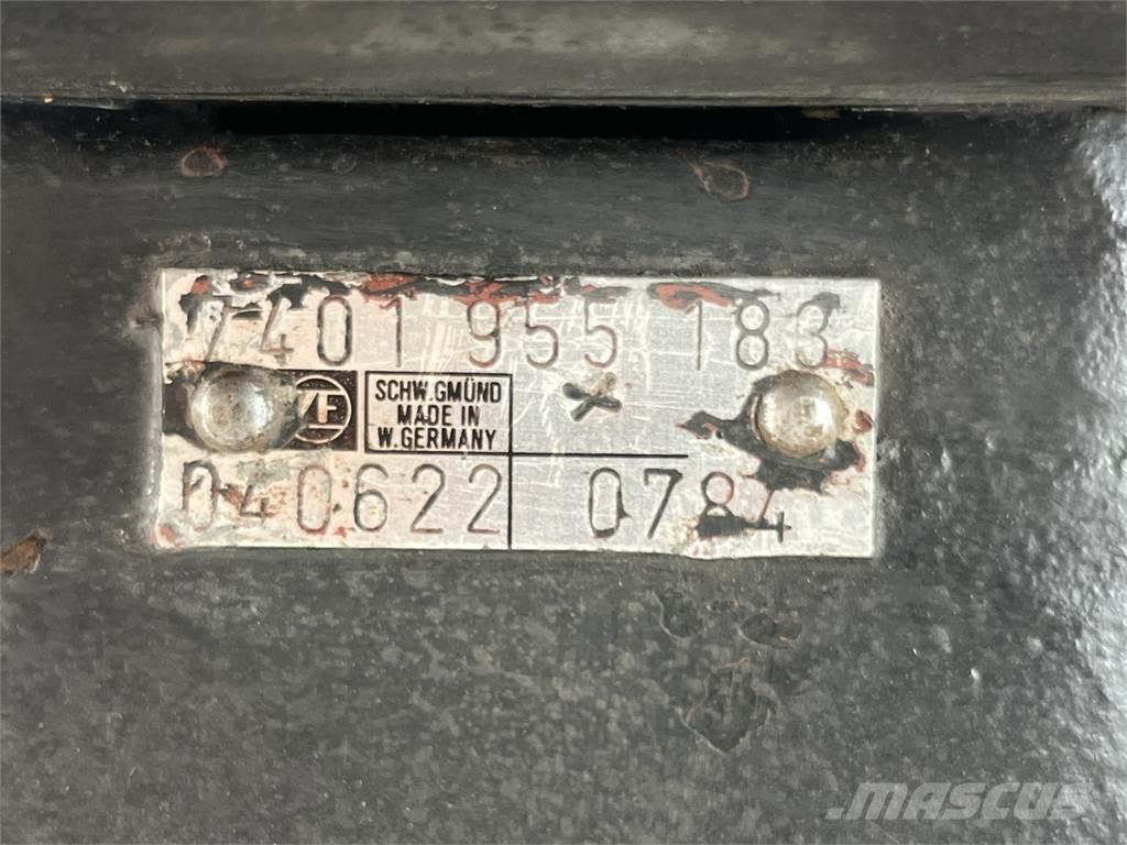 ZF Steering Box 起重機組件和設備