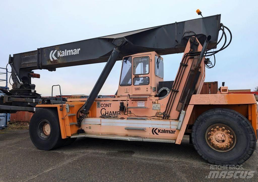 Kalmar DC4560RC4 前伸型堆積機