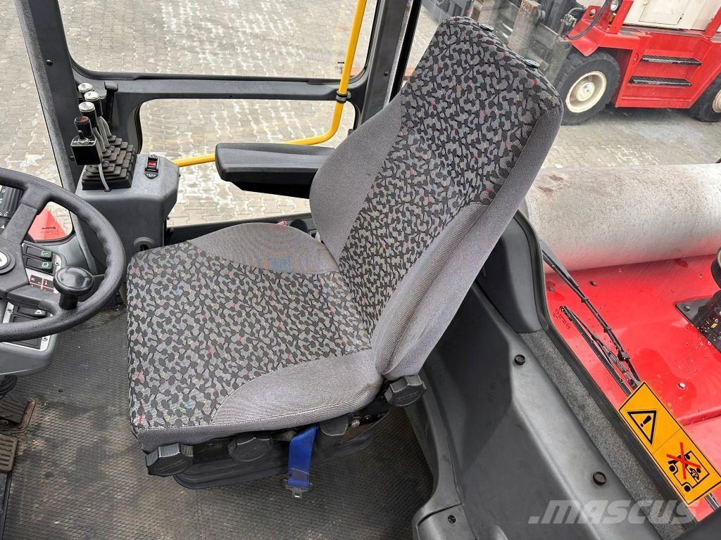 Kalmar DCD250-12LB 柴油卡車