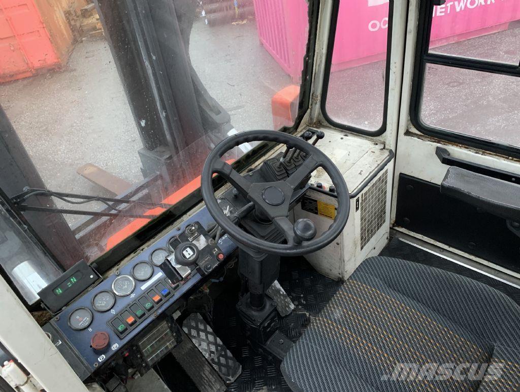 Svetruck 13,6-120-32 柴油卡車