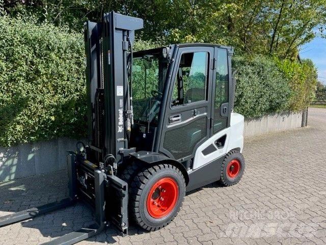 Bobcat D35C-9 柴油卡車