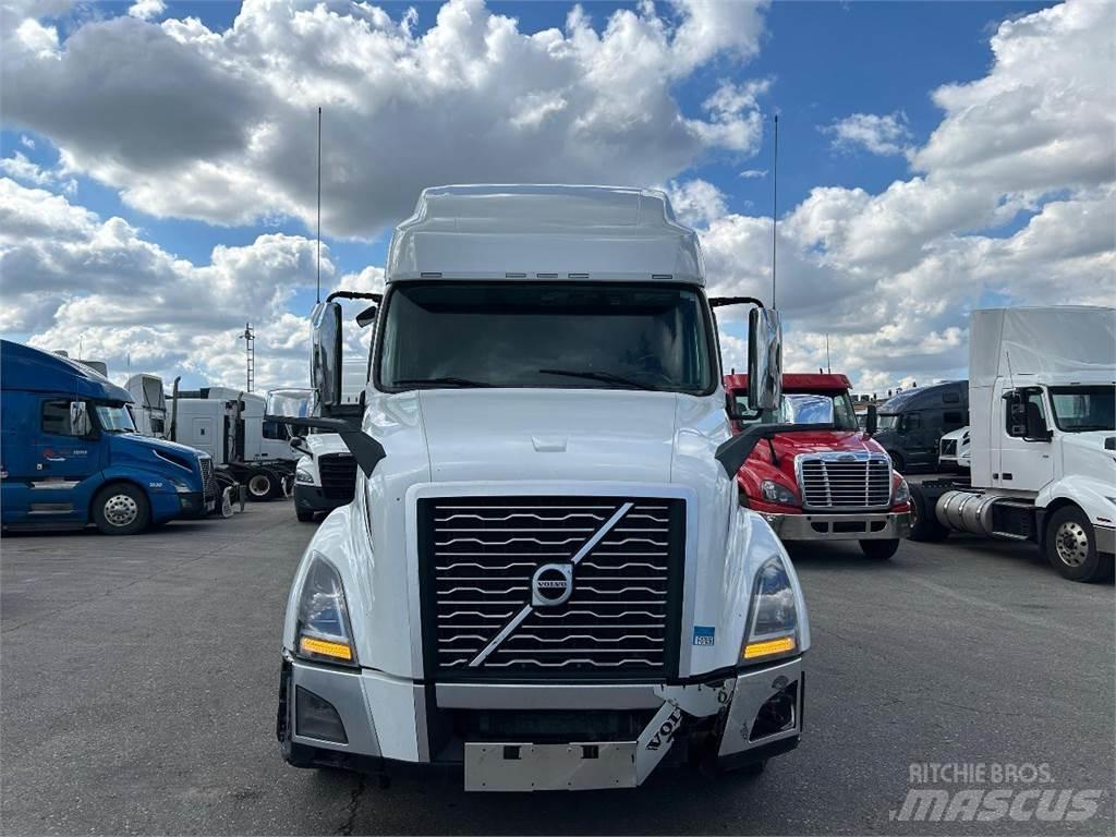 Volvo VNL 曳引機組件