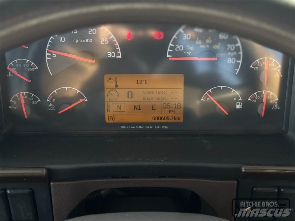 Volvo VNL300 曳引機組件