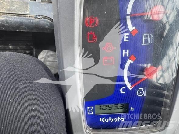 Kubota SVL65-2 滑移轉向裝載機