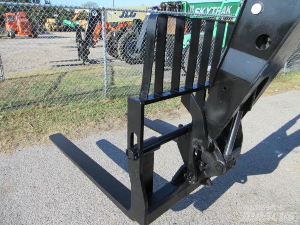 JLG G6-42A 其他