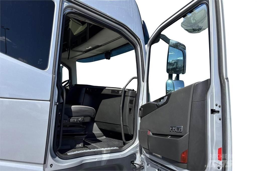Volvo FH 16 650 勾斗車