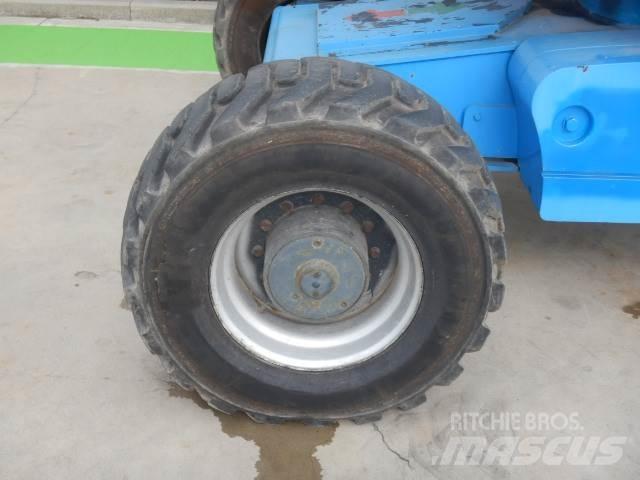 Aichi SP21AJ 伸縮臂高空作業車