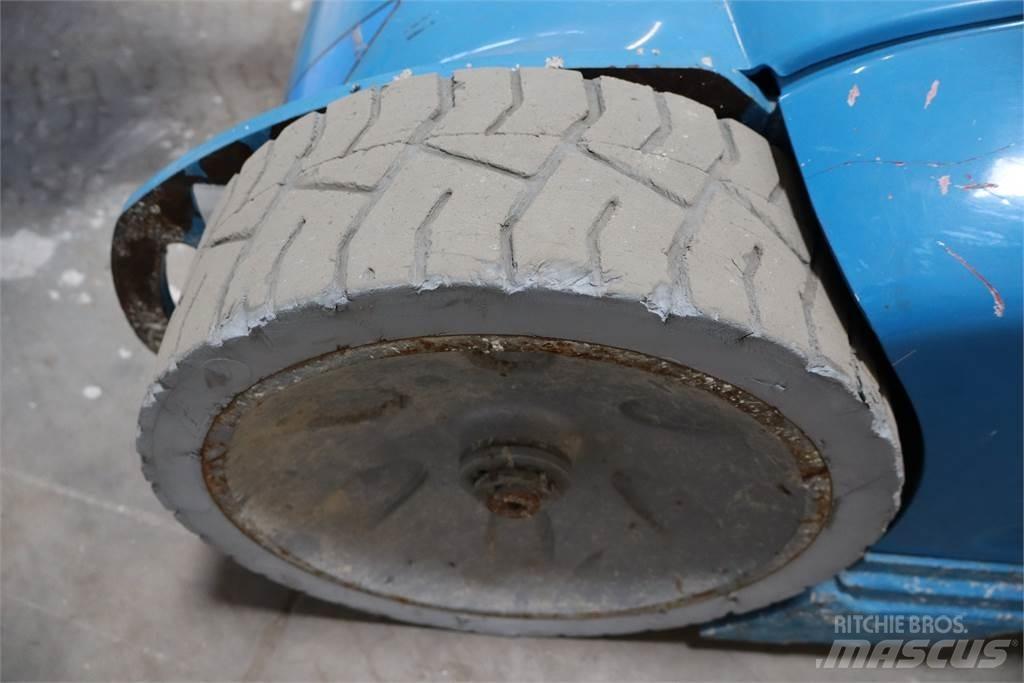 Genie GR26J 垂直升降工作台