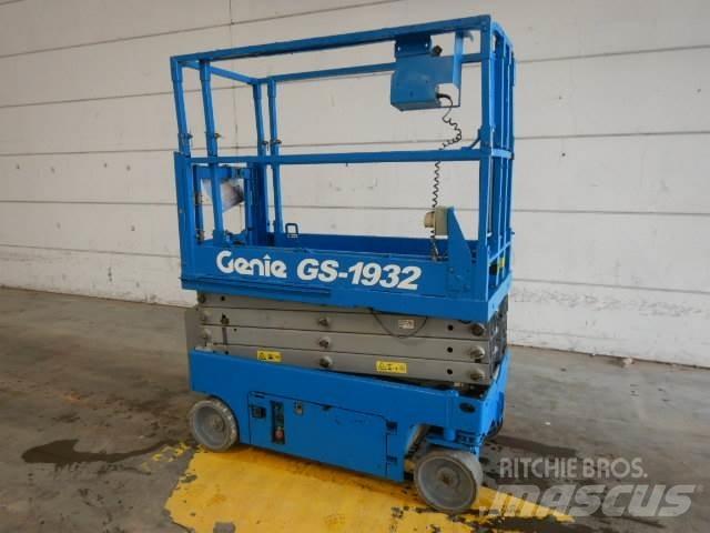 Genie GS1932 剪式升降機