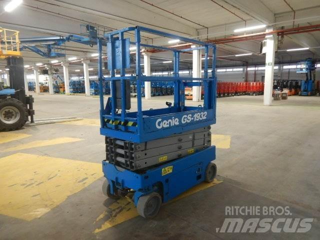 Genie GS1932 剪式升降機