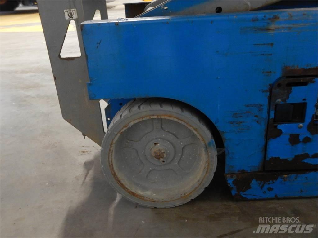 Genie GS2032 剪式升降機