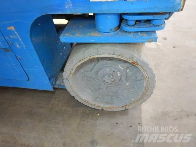 Genie GS2032 剪式升降機