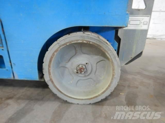 Genie GS2032 剪式升降機