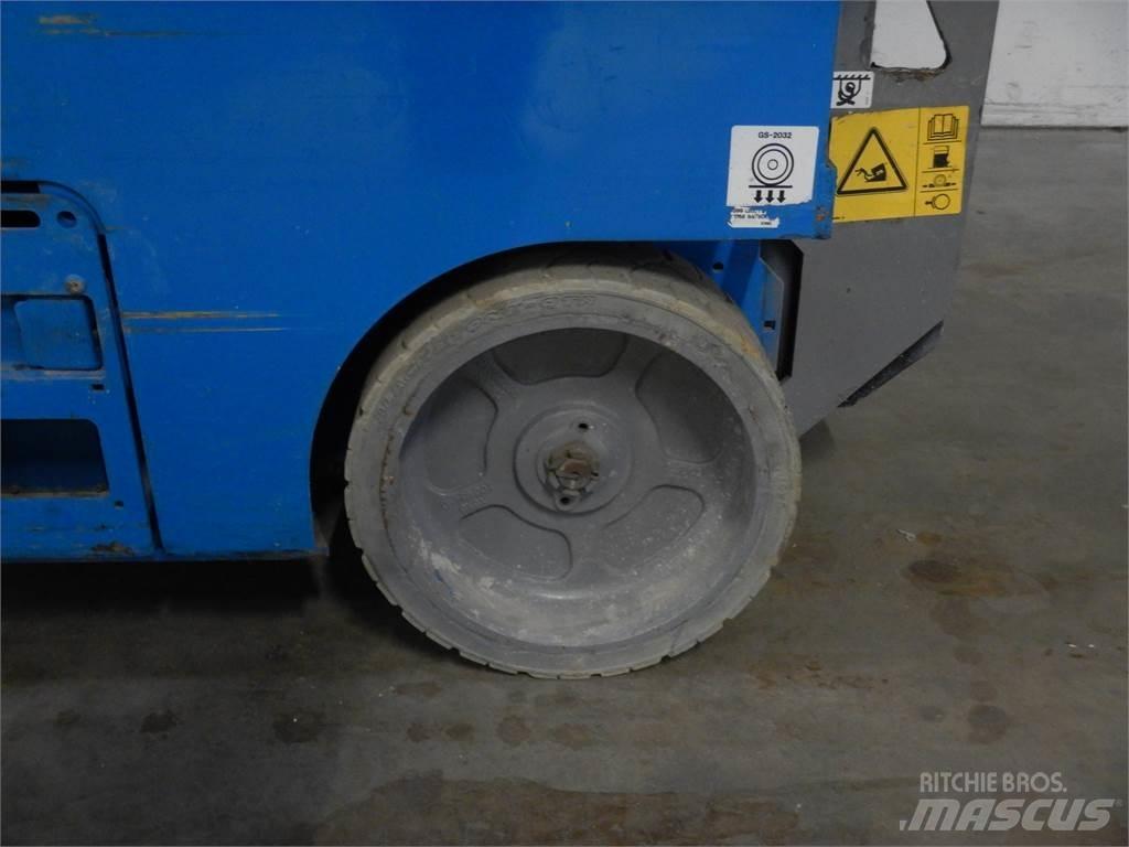Genie GS2032 剪式升降機