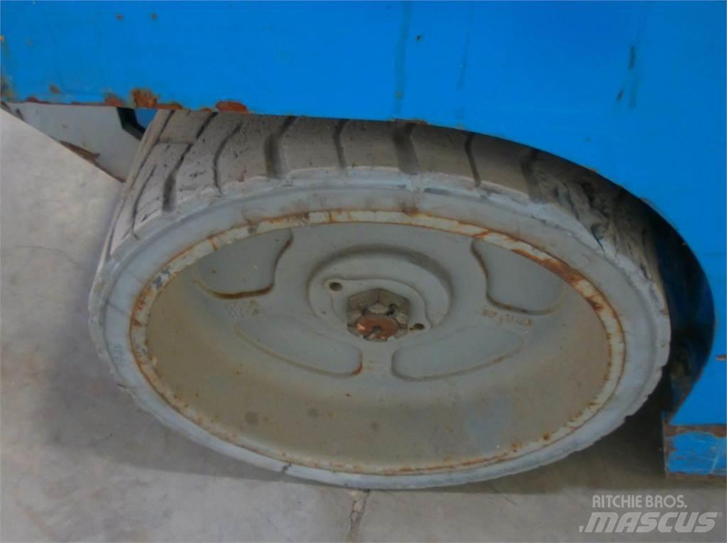 Genie GS2032 剪式升降機