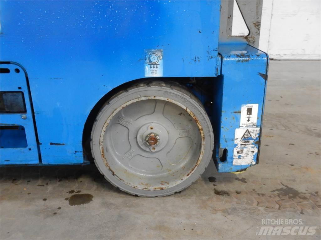 Genie GS3232 剪式升降機