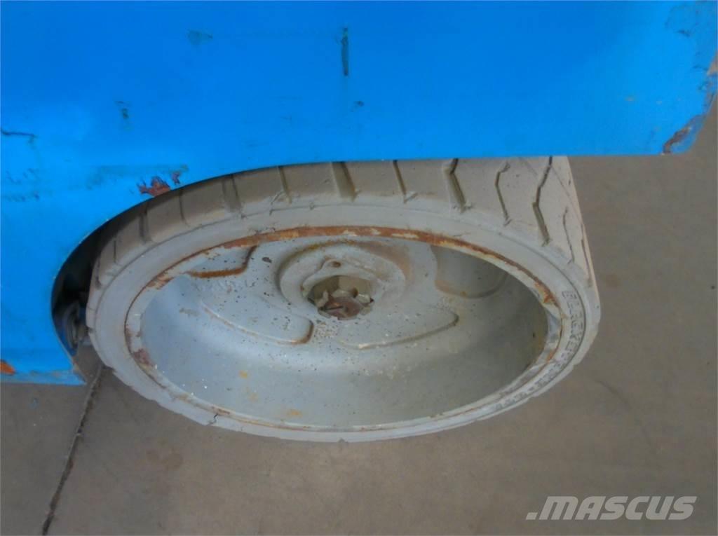 Genie GS3246 剪式升降機