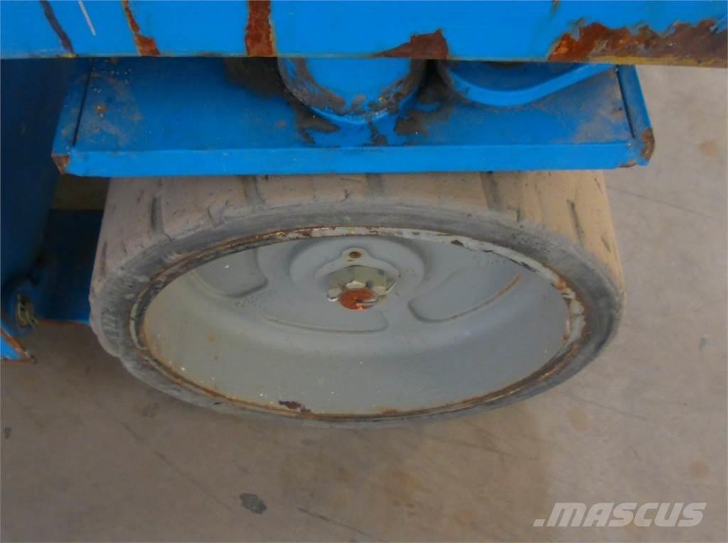 Genie GS3246 剪式升降機