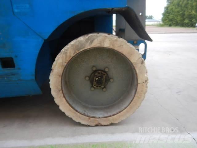 Genie GS3268DC 剪式升降機